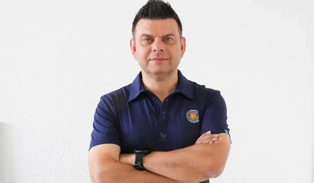 stefan-velkoski-deb-referee-header